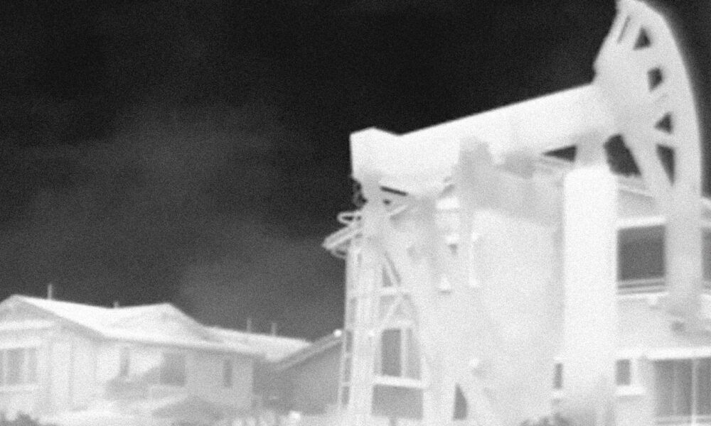 Infrared Video Shows Widespread Oil and Gas Leaks in Los Angeles 1 Infrared Video Shows Widespread Oil and Gas Leaks in Los Angeles