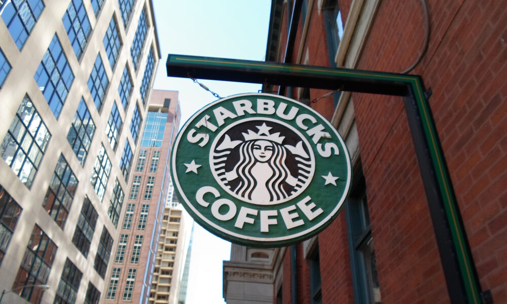 Seine Arbeiter organisieren sich weiterhin gewerkschaftlich, aber riecht Starbucks den Kaffee?